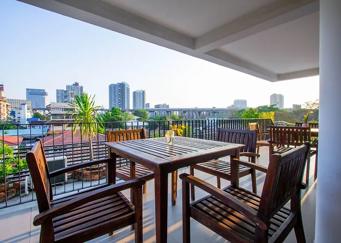 Lily Hotel Bangkok